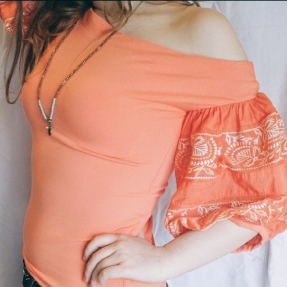 🆕  Free People Rock With It Off-the-shoulder Top - Picture 2 of 7